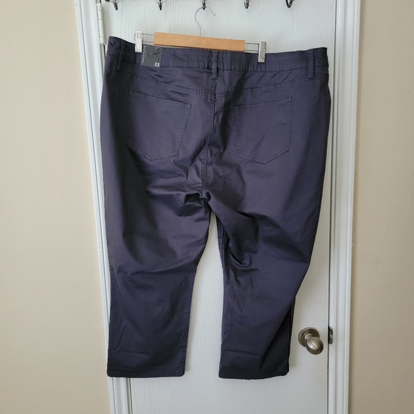 Torrid Utility Crop Pants - Picture 2 of 10